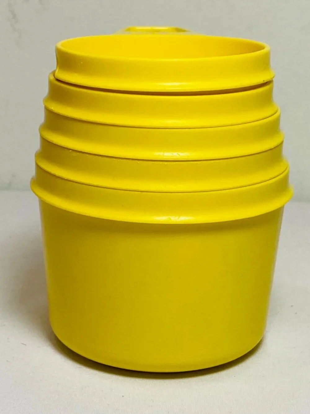 VNTG Tupperware 5 Pc Measuring Cups Canary/Sunshine Yellow, No 1 Cup Measure